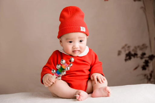 镇江六个月宝宝总是摇头